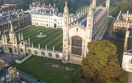 Excursão a pé e punting combinada da Universidade de Cambridge com o King's College