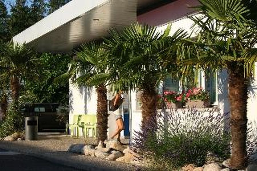 photo-0