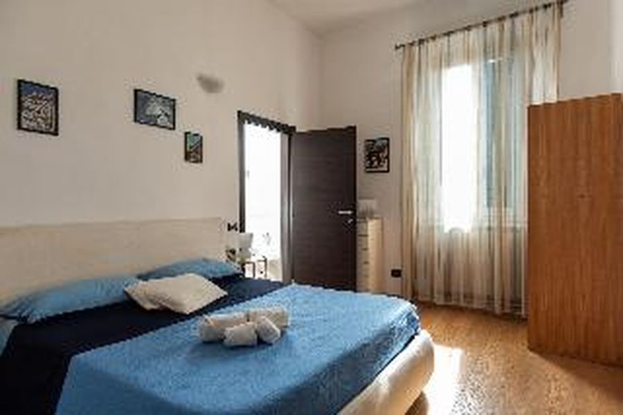 photo-0