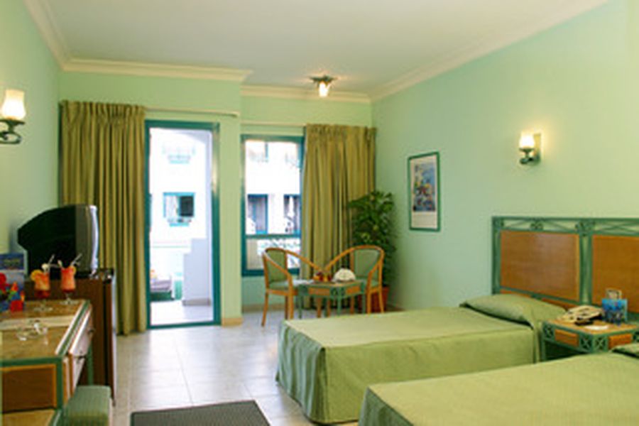 photo-0