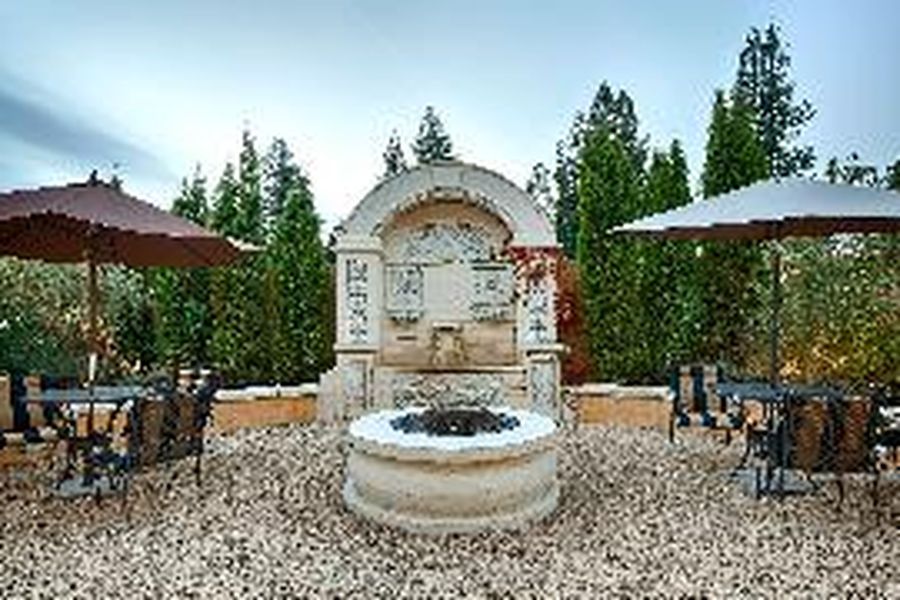 photo-1