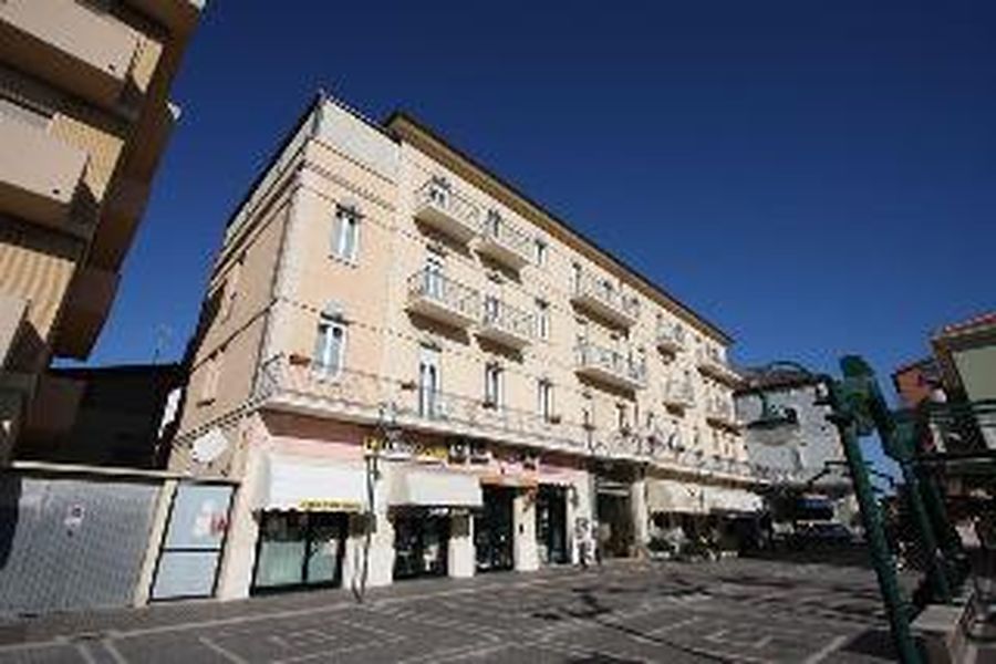 photo-1