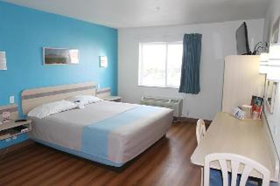 photo-1
