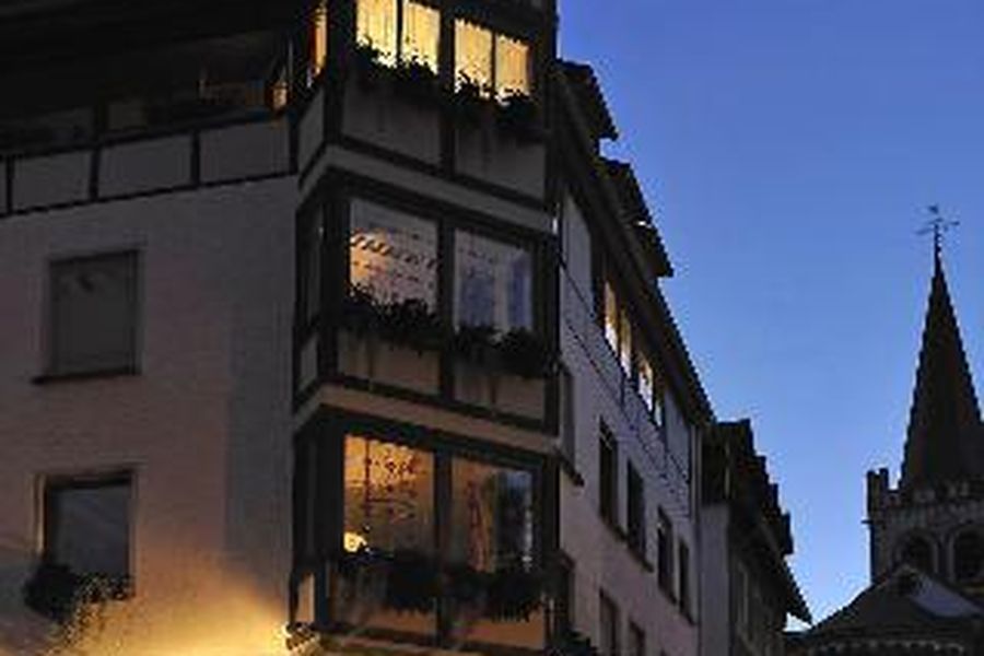 photo-1