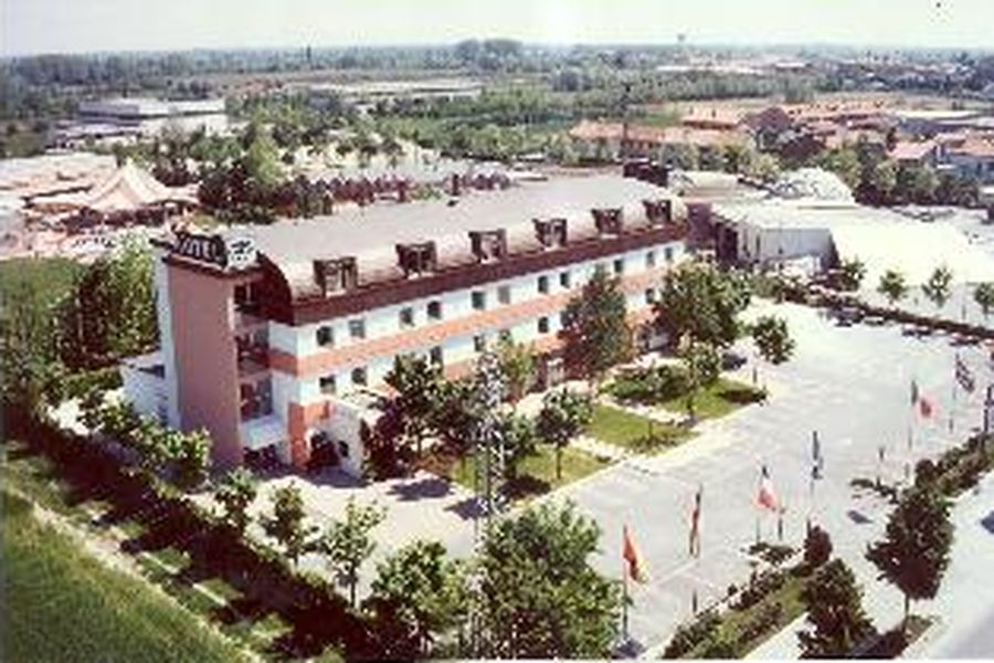 photo-0