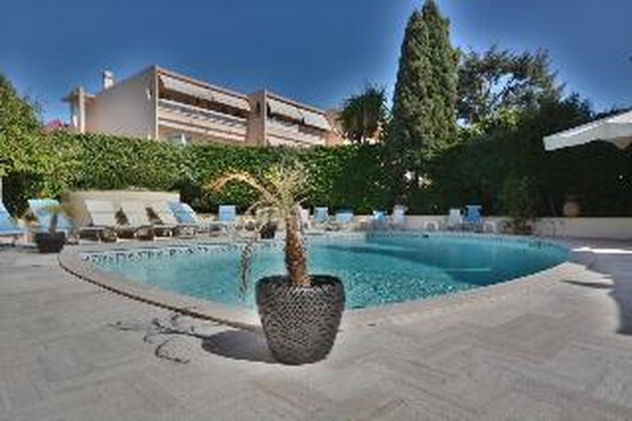 photo-1