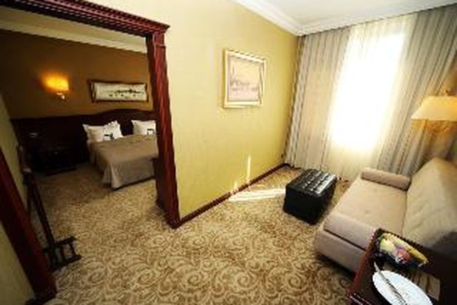 photo-0