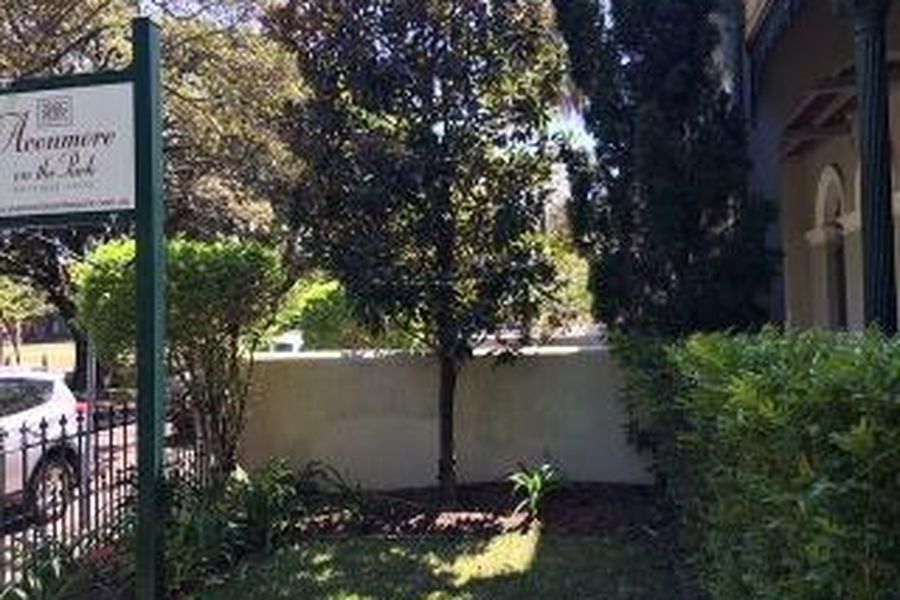 photo-1