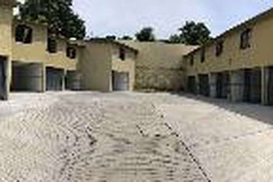 photo-1