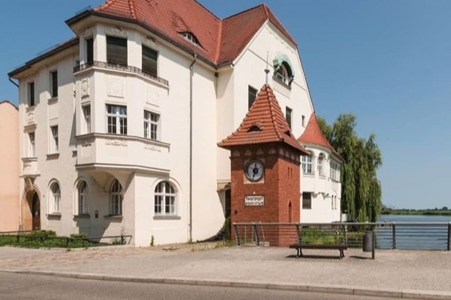 photo-0
